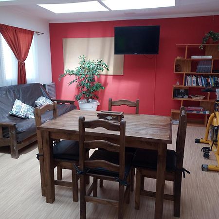 Casa Grilli Cerca De La Terminal Lägenhet Río Gallegos Exteriör bild